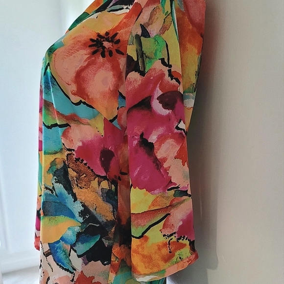 Investments Petites Floral Tunic Blouse Size S - Picture 4 of 10